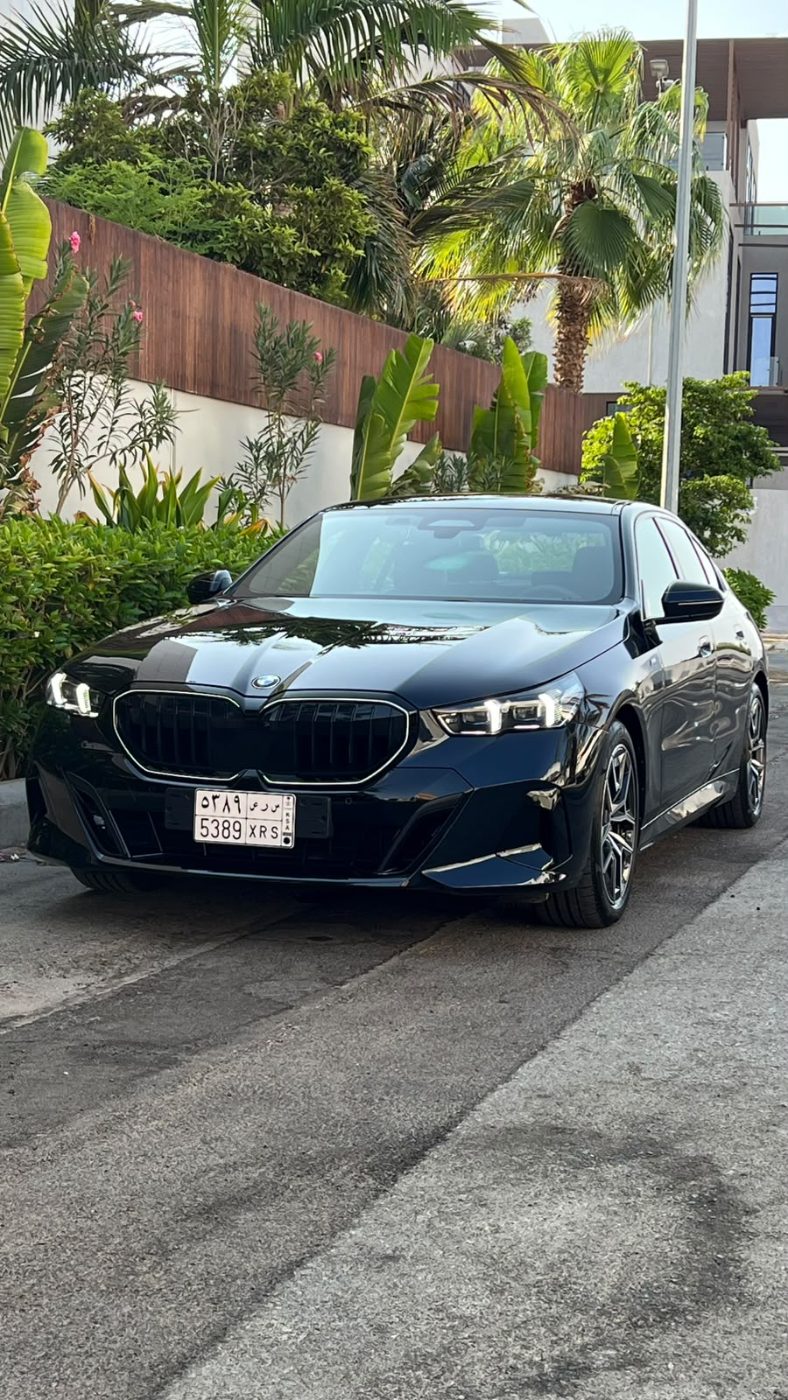 2025 BMW 520 M SPORT