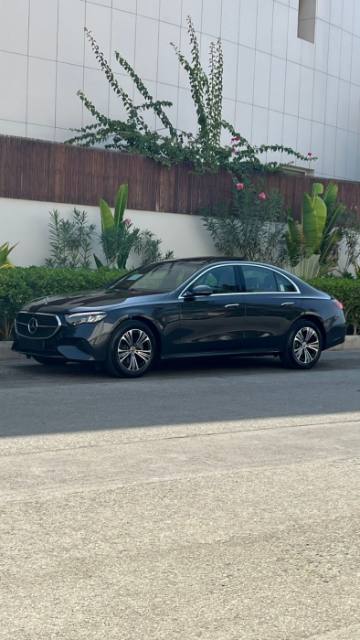 2026 Mercedes-Benz E200 AVANTGARDE