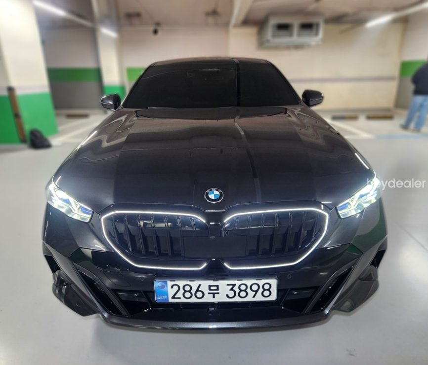 2026 BMW 530 M SPORT